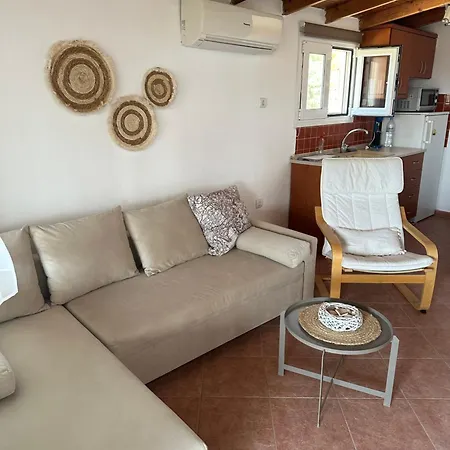 Wanderlust 2 Families House Kavalas Case de vacanță