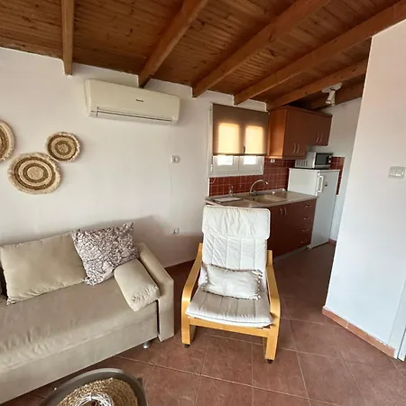 Wanderlust 2 Families House Kavalas Case de vacanță *